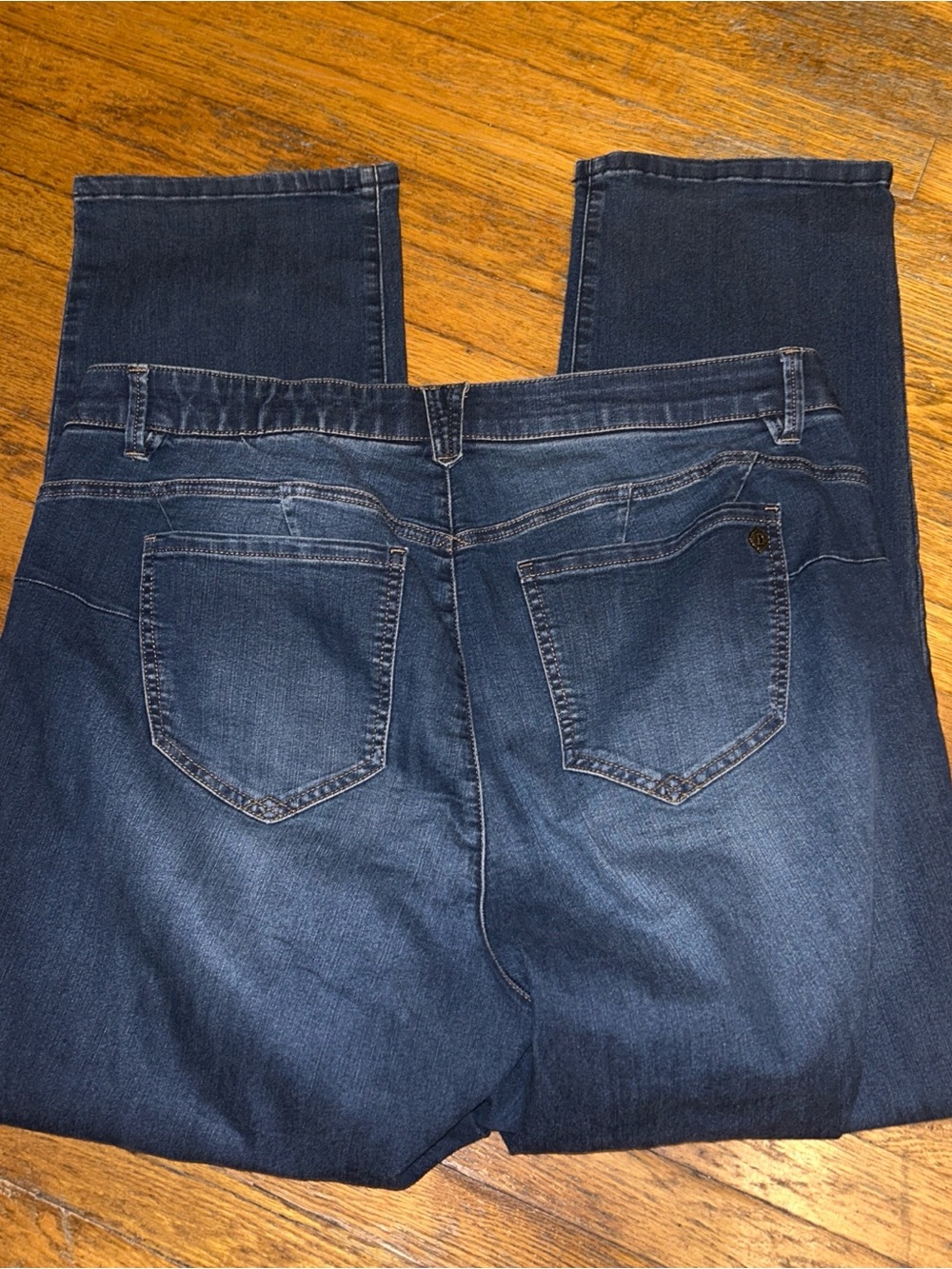 Democracy Straight-Leg Jeans in Dark Blue Wash - Picture 5 of 6